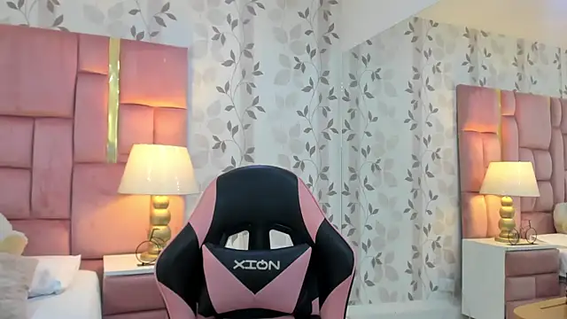 ArianaFranco online show from March 10, 2026, 1:15 pm