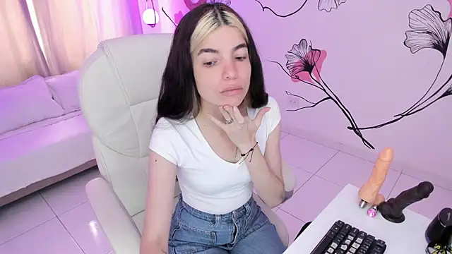 Snapshot of Isabela_Fiorelli chatting on September 29, 2025, 3:39 pm Isabela Fiorelli online show from September 29, 2025, 3:39 pm