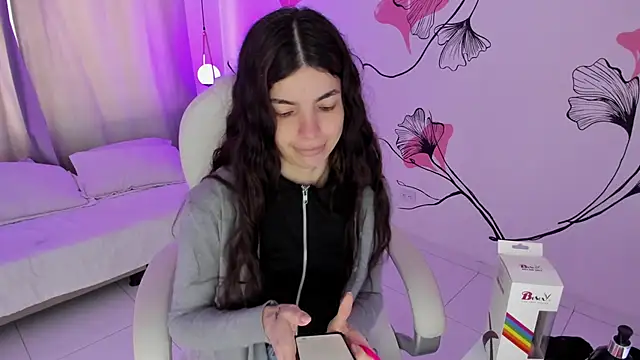 Isabela Fiorelli online show from January 7, 2026, 1:27 pm