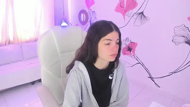 Snapshot of Isabela_Fiorelli chatting on March 3, 2025, 12:28 pm Isabela Fiorelli online show from March 3, 2025, 12:28 pm