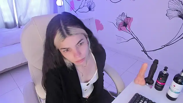 Snapshot of Isabela_Fiorelli chatting on October 16, 2025, 1:52 pm Isabela Fiorelli online show from October 16, 2025, 1:52 pm