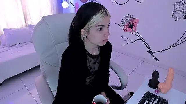 Snapshot of Isabela_Fiorelli chatting on September 9, 2025, 2:04 pm Isabela Fiorelli online show from September 9, 2025, 2:04 pm