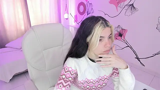 Snapshot of Isabela_Fiorelli chatting on October 7, 2025, 1:12 pm Isabela Fiorelli online show from October 7, 2025, 1:12 pm