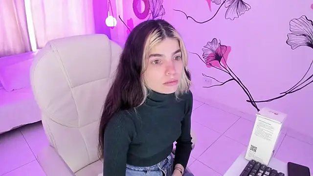 Isabela Fiorelli online show from October 31, 2025, 12:35 pm