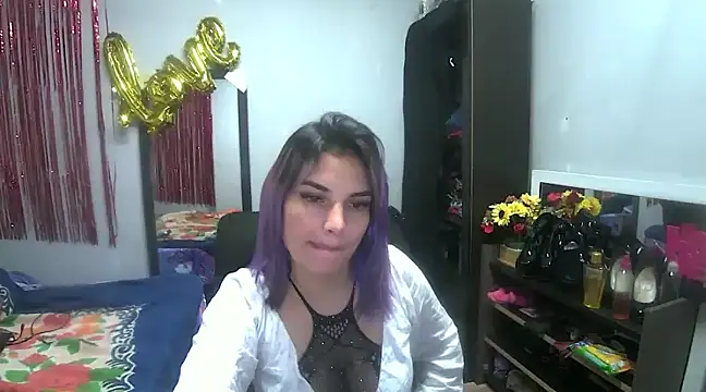 Girasol2630 online show from February 15, 2025, 3:31 am