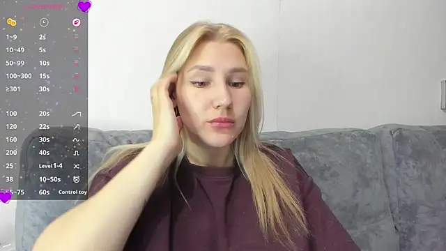 Snapshot of And1sa chatting on January 13, 2026, 12:42 pm And1sa online show from January 13, 2026, 12:42 pm