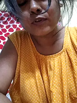 Snapshot of BOLDBEAUTY09 chatting on February 9, 2025, 1:33 am BOLDBEAUTY09 online show from February 9, 2025, 1:33 am