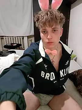 And25bn online show from April 4, 2026, 9:54 pm