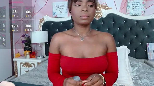 Snapshot of LindaBird chatting on October 25, 2025, 12:10 am LindaBird online show from October 25, 2025, 12:10 am