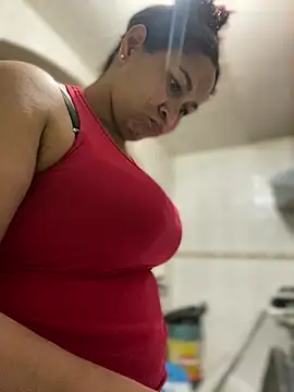 Snapshot of Carola-Ross chatting on February 9, 2026, 5:44 pm Carola-Ross online show from February 9, 2026, 5:44 pm