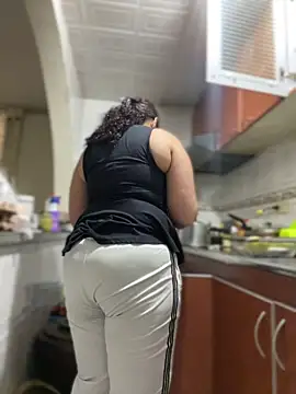 Carola-Ross online show from May 14, 2026, 7:55 pm