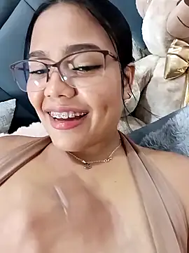 anahi evans19 online show from November 23, 2025, 8:52 pm