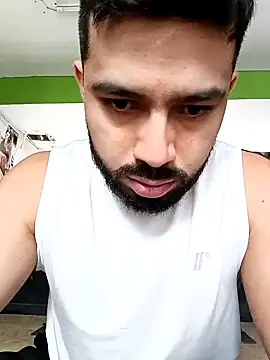Snapshot of mikeblaree chatting on February 12, 2025, 2:32 pm mikeblaree online show from February 12, 2025, 2:32 pm