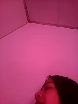 kimbadazz online show from February 25, 2025, 8:21 pm