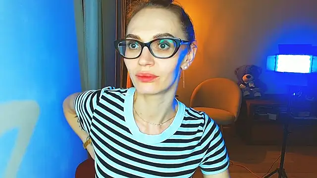 Lady Sunshine  online show from April 1, 2026, 5:54 pm