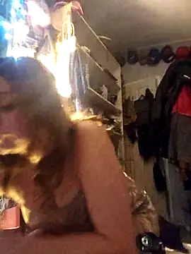 ShysluutGia online show from November 10, 2025, 2:49 am