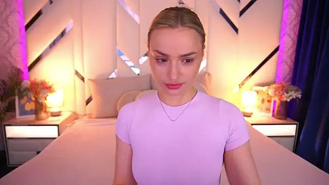 LindsieGreyy online show from May 31, 2026, 6:19 am