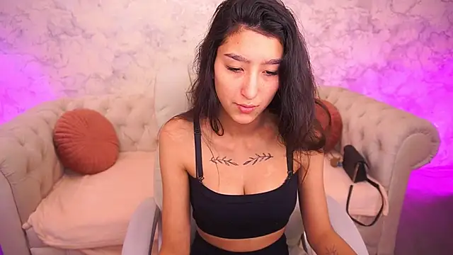 CharmMocco online show from December 16, 2025, 2:10 pm