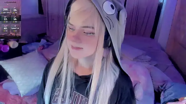 Snapshot of Angelica_Reborn chatting on November 23, 2025, 8:30 pm Angelica Reborn online show from November 23, 2025, 8:30 pm