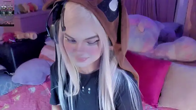 Snapshot of Angelica_Reborn chatting on October 24, 2025, 3:38 am Angelica Reborn online show from October 24, 2025, 3:38 am