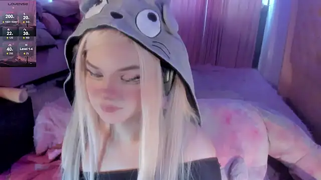 Snapshot of Angelica_Reborn chatting on November 27, 2025, 5:46 pm Angelica Reborn online show from November 27, 2025, 5:46 pm