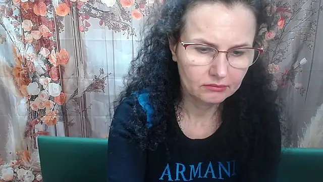 Miroslava Happi online show from May 17, 2026, 5:40 am