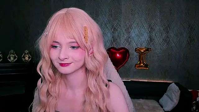 Leia Bliss online show from February 20, 2025, 4:36 pm