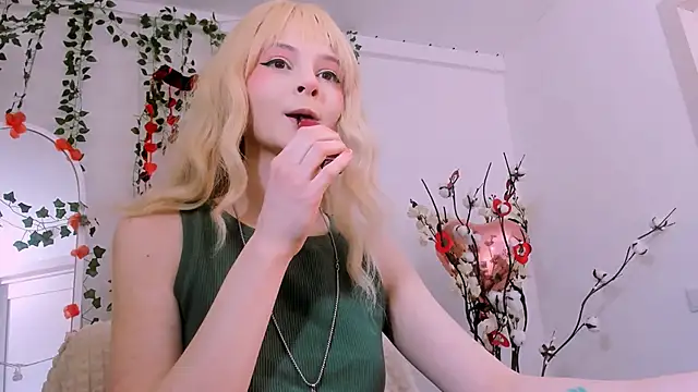 Leia Bliss online show from February 23, 2025, 1:42 pm