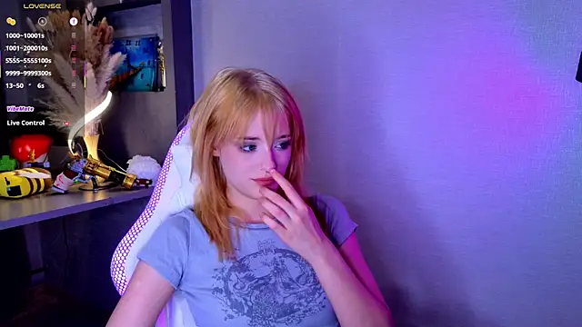 Snapshot of Hisoka_akerley chatting on September 13, 2025, 5:02 pm Hisoka akerley online show from September 13, 2025, 5:02 pm