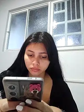 Snapshot of CHLOE_ISABELL chatting on September 18, 2025, 5:16 pm CHLOE ISABELL online show from September 18, 2025, 5:16 pm