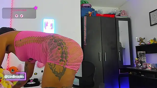 Snapshot of Annaa_Brooks chatting on November 6, 2025, 11:20 pm Annaa Brooks online show from November 6, 2025, 11:20 pm