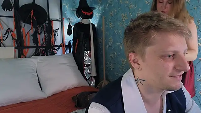 Snapshot of Saint_Vicious chatting on October 31, 2025, 8:16 pm Saint Vicious online show from October 31, 2025, 8:16 pm