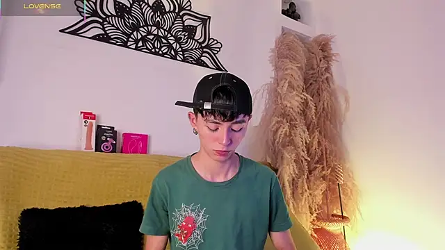 Snapshot of MaikyCooper chatting on September 30, 2025, 8:26 pm MaikyCooper online show from September 30, 2025, 8:26 pm