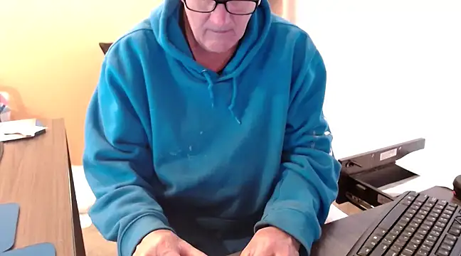 Snapshot of olderandwiser2 chatting on February 20, 2025, 9:53 pm olderandwiser2 online show from February 20, 2025, 9:53 pm