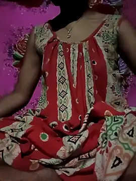 Snapshot of CuteRani001 chatting on September 16, 2025, 4:35 am CuteRani001 online show from September 16, 2025, 4:35 am