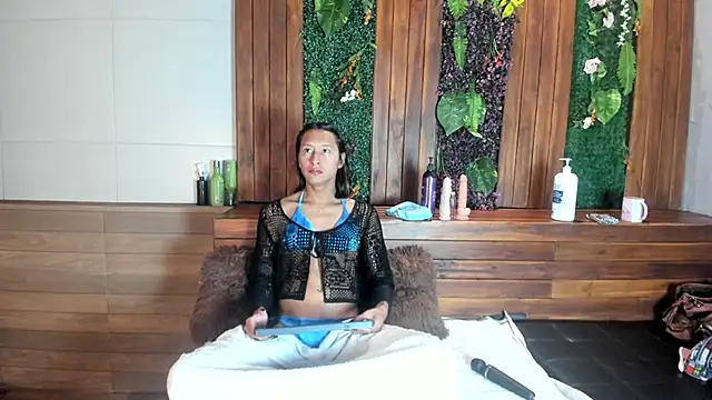 Snapshot of Georgina_Palacios_ chatting on December 14, 2025, 3:35 am Georgina Palacios online show from December 14, 2025, 3:35 am