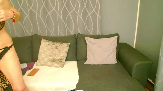 Snapshot of adeleadison chatting on November 17, 2025, 5:00 am adeleadison online show from November 17, 2025, 5:00 am