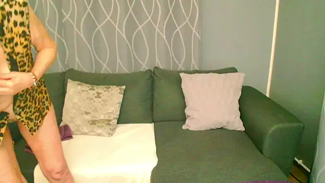 Snapshot of adeleadison chatting on November 15, 2025, 4:49 am adeleadison online show from November 15, 2025, 4:49 am