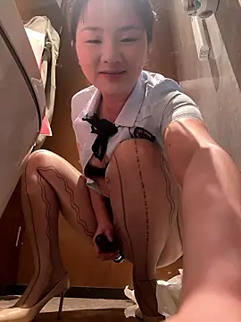 Mia-77 online show from January 15, 2026, 9:34 am