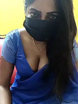 Snapshot of Thamarai28 chatting on March 24, 2026, 11:32 am Thamarai28 online show from March 24, 2026, 11:32 am