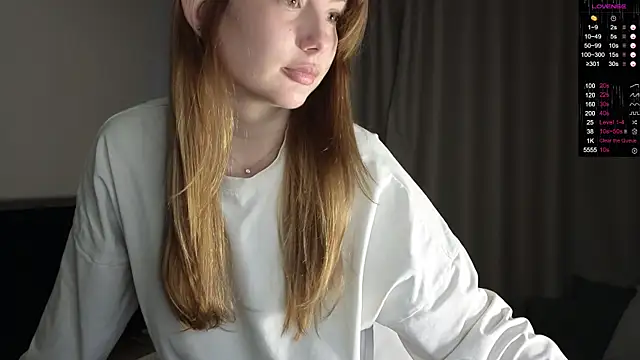 Snapshot of Sakura_Moore chatting on October 29, 2025, 1:43 pm Sakura Moore online show from October 29, 2025, 1:43 pm