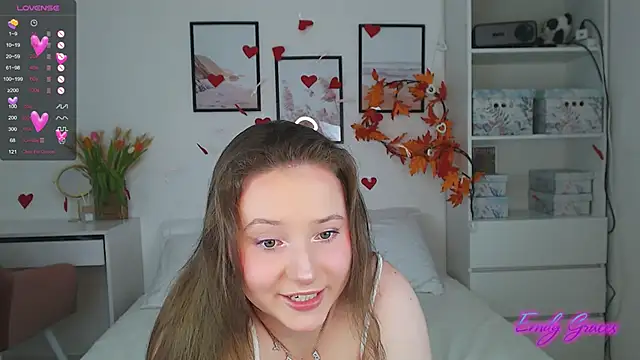 Snapshot of EmilyxxGraces chatting on March 6, 2025, 10:47 pm EmilyxxGraces online show from March 6, 2025, 10:47 pm