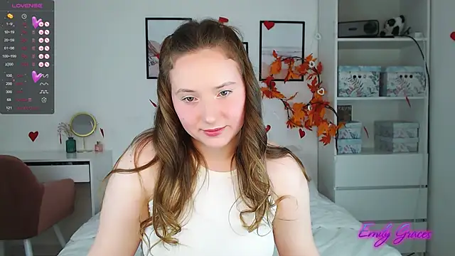 Snapshot of EmilyxxGraces chatting on March 3, 2025, 9:15 pm EmilyxxGraces online show from March 3, 2025, 9:15 pm
