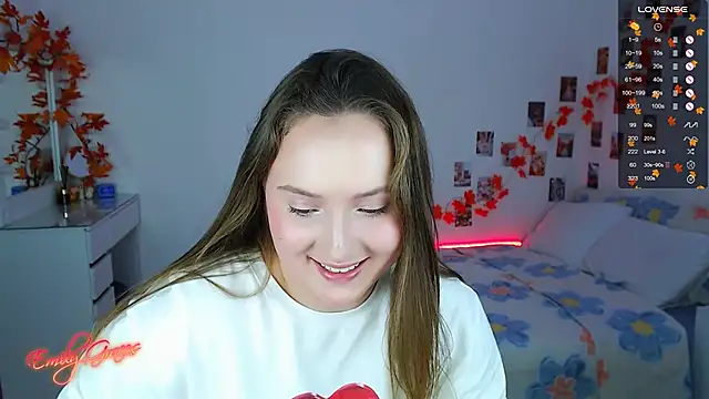 Snapshot of EmilyxxGraces chatting on October 17, 2025, 2:04 am EmilyxxGraces online show from October 17, 2025, 2:04 am