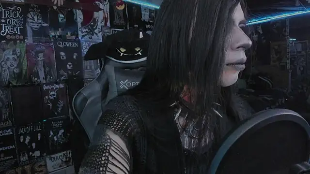 Snapshot of rotten_dreams chatting on November 11, 2025, 11:09 pm rotten dreams online show from November 11, 2025, 11:09 pm