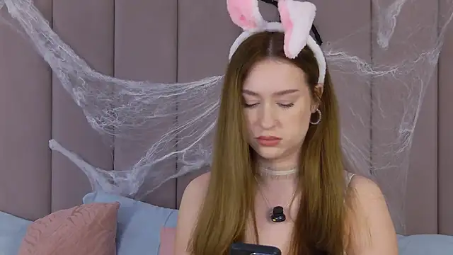 Snapshot of Jackie_White_ chatting on October 27, 2025, 3:18 am Jackie White online show from October 27, 2025, 3:18 am