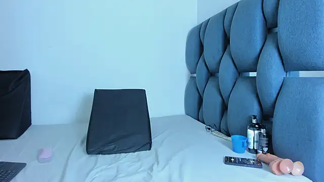 poutyseleny online show from November 7, 2025, 11:26 am