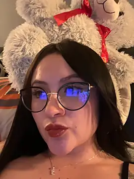 ValentinaOrtiz3 online show from April 10, 2026, 11:56 pm