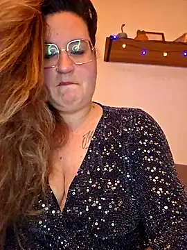 Snapshot of justtess chatting on December 13, 2025, 8:15 pm justtess online show from December 13, 2025, 8:15 pm