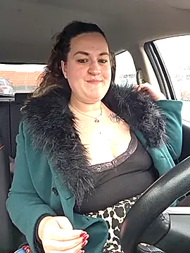 Snapshot of justtess chatting on November 14, 2025, 12:20 pm justtess online show from November 14, 2025, 12:20 pm